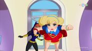 DC девчонки-супергерои. Бэтгёрл против Супергёрл. 02.03