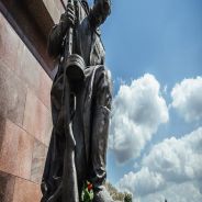 Имя твое неизвестно, подвиг твой бессмертен