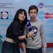 Юля Волкова с сыном поздравляют телеканал «Карусель» с Новым годом