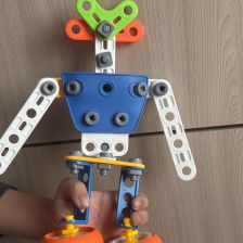 Хани в конкурсе «Праздничные изобретения»