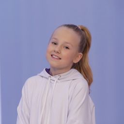 Саша Половникова