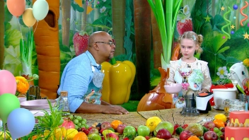 Съедобное или несъедобное. Выпуск 214. Ульяна Агапонова и шоколадный кекс