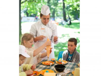 Самый вкусный фестиваль лета для взрорслых и детей «О, да! Еда!» состоится уже в эти выходные 11 и 12 июня в Парке Горького