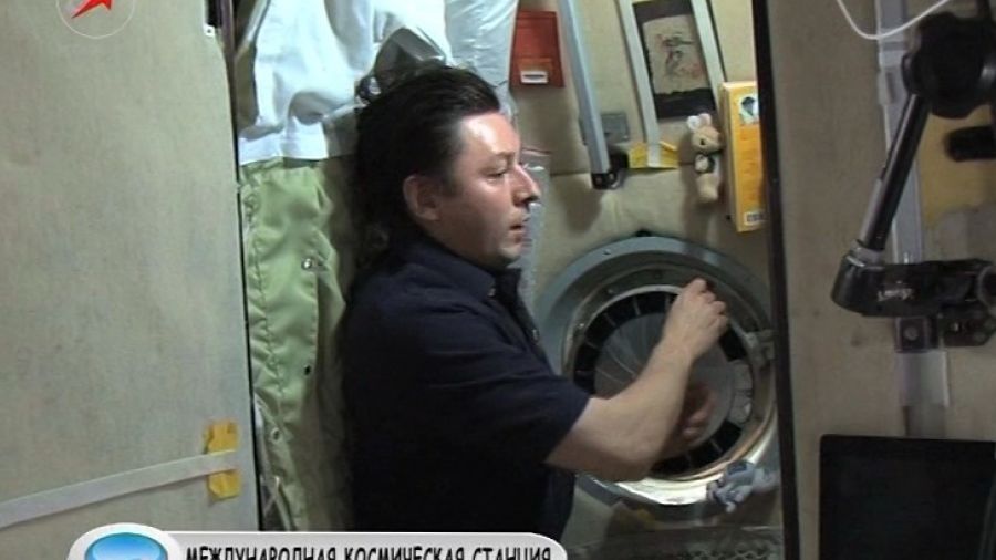Выключают ли космонавты свет, когда ложатся спать?