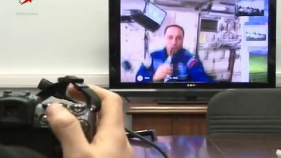 Как космонавты общаются с семьей, находясь на орбите?