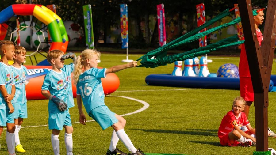 ФУТБОЛ-ШОУ: поймай мяч и выиграй приз!