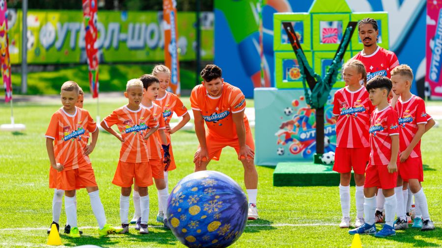 Испытания «ФУТБОЛ-ШОУ» - это не только матчи, но и захватывающий игры для участников!