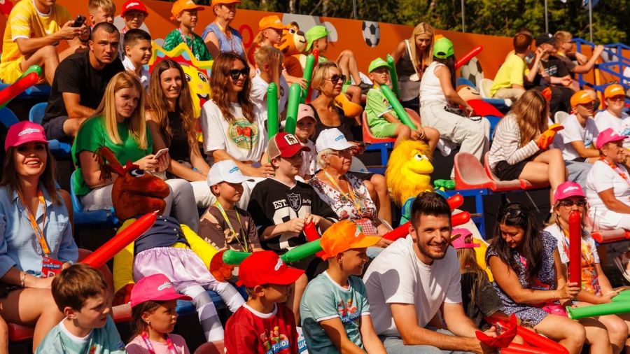 Спортивный выходной на «ФУТБОЛ-ШОУ»: узнай, за кого болеют герои любимых мультфильмов!