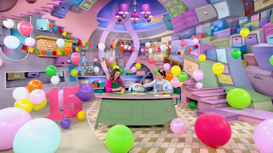 Мастерская УМЕЛЫЕ РУЧКИ к юбилею канала «Карусель». Выпуск 245. Карусель из стаканчика