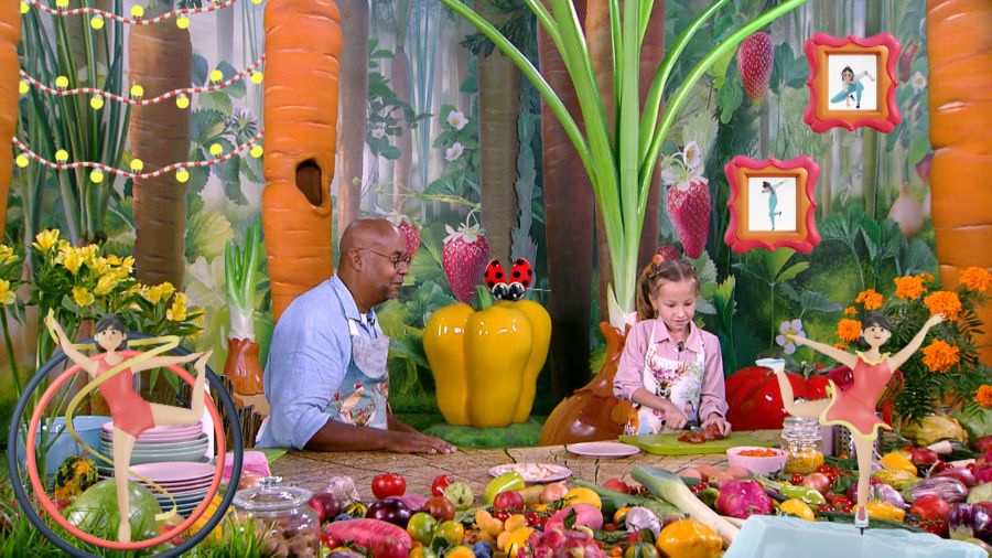 Съедобное или несъедобное. Выпуск 217. Саша Мраева и салат «Парус»