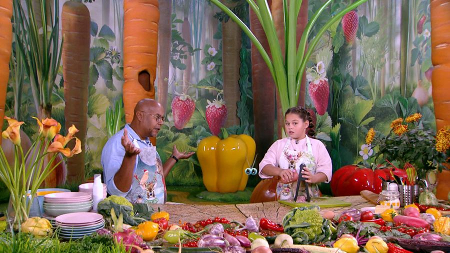 Съедобное или несъедобное. Выпуск 225. Сафия Расулова и рулет с начинкой