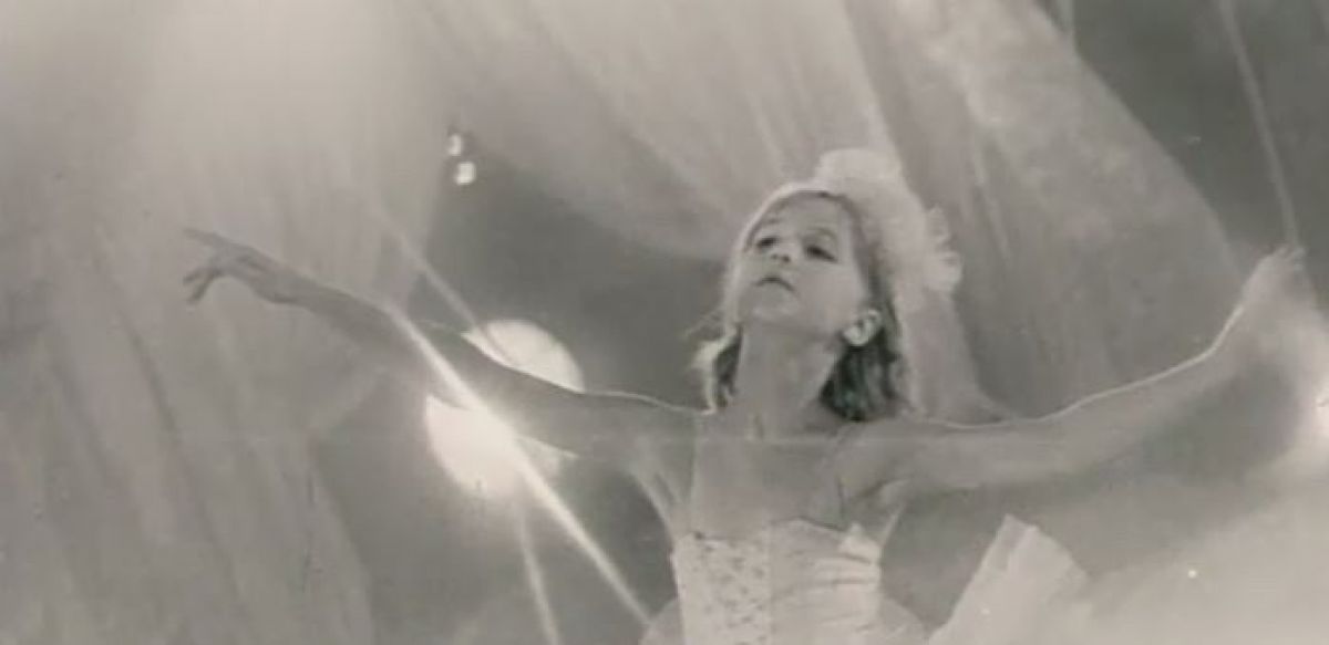 Девочка на шаре – на канале Карусель